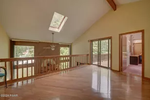 162 Yacht Club Dr, Greentown, PA 18426 - Photo 11