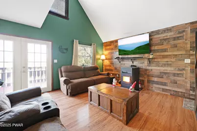 132 S Shore Drive, Milford, PA 18337 - Photo 3