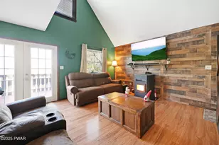 132 S Shore Dr, Milford, PA 18337 - Photo 3