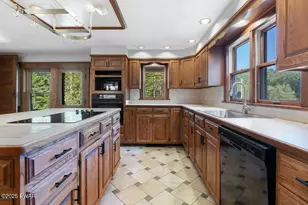 237 Woodtown Rd, Shohola, PA 18458 - Photo 15