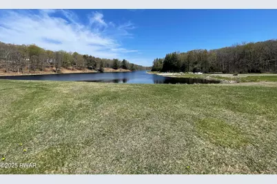 1901-1902 Horizon Drive, Greentown, PA 18426 - Photo 13
