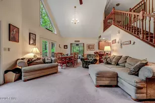 808 Pioneer Ct, Lackawaxen, PA 18435 - Photo 15