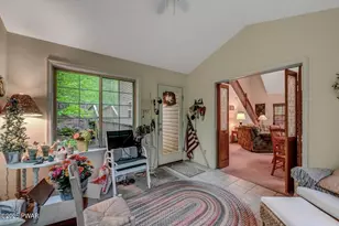 808 Pioneer Ct, Lackawaxen, PA 18435 - Photo 11