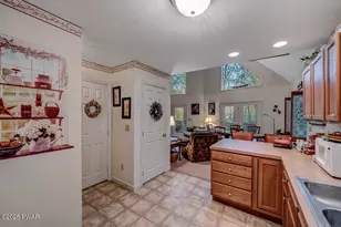 808 Pioneer Ct, Lackawaxen, PA 18435 - Photo 23