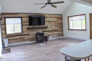 1086 Brantwood Rd, Newfoundland, PA 18445 - Photo 9