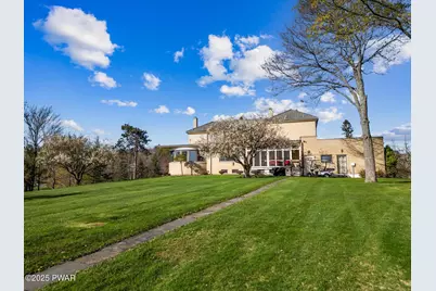 343 Crystal Lake, Carbondale, PA 18407 - Photo 7