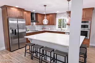 100 Cliff Dr, Lords Valley, PA 18328 - Photo 23