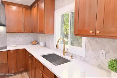 100 Cliff Drive, Lords Valley, PA 18328 - Photo 27