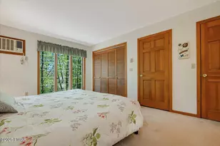 146 Cove Point Cir, Lakeville, PA 18438 - Photo 31