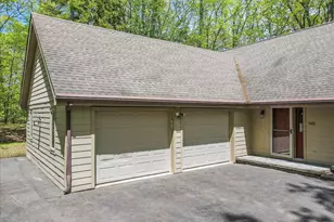 146 Cove Point Cir, Lakeville, PA 18438 - Photo 79