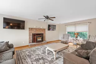 176 Spruce Lake Dr, Milford, PA 18337 - Photo 17