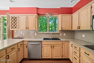 161 Fawnwood Dr, Greentown, PA 18426 - Photo 7