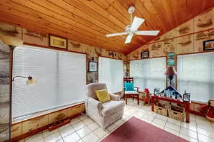 163 Wild Acres Dr, Dingmans Ferry, PA 18328 - Photo 17