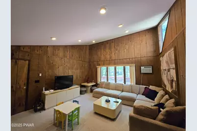 137 Hillcrest Drive, Lords Valley, PA 18428 - Photo 23