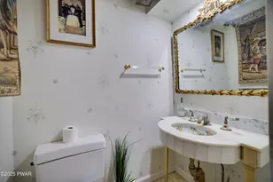 204 Bellemonte Ave, Hawley, PA 18428 - Photo 13