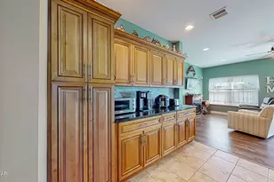 233 Shadow Wood Cir, Archbald, PA 18403 - Photo 5