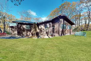 105 Longridge Dr, Lords Valley, PA 18428 - Photo 25