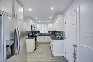 3109 Snowden Dr, Bushkill, PA 18324 - Photo 7