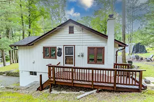 30 Lakeside Dr, Lakeville, PA 18438 - Photo 5