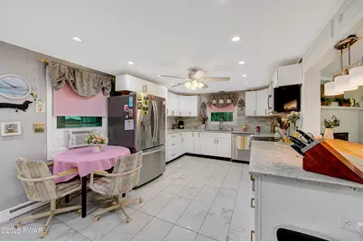 202 Fox Road, Dingmans Ferry, PA 18328 - Photo 7