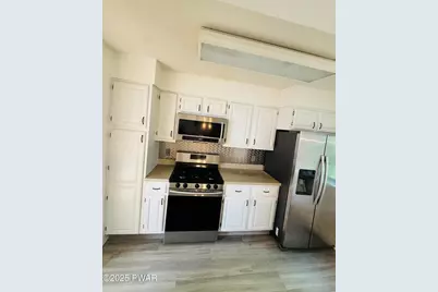 115 Willow Drive, Lords Valley, PA 18428 - Photo 9