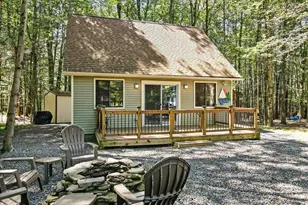 1143 Wallenpaupack Dr, Lake Ariel, PA 18436 - Photo 1