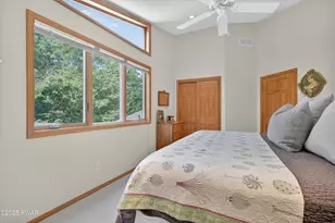 804 Ranch Ct, Lords Valley, PA 18428 - Photo 45