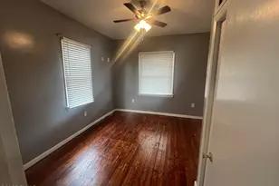 911 Lincoln Ave, Blakely, PA 18447 - Photo 9