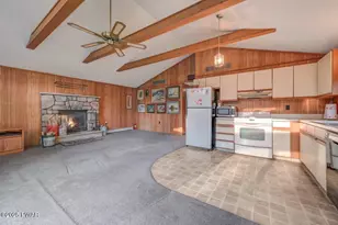 19 Golf Course Dr, Thornhurst, PA 18424 - Photo 21