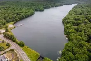 211 Hillside Dr, Lords Valley, PA 18428 - Photo 37