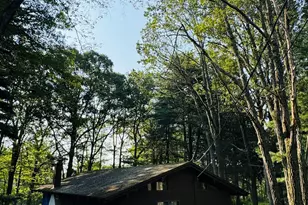 211 Hillside Dr, Lords Valley, PA 18428 - Photo 3