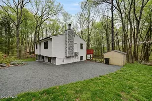 109 Rodeo Ln, Lords Valley, PA 18428 - Photo 5