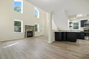 1073 West Side Dr, Newfoundland, PA 18445 - Photo 15