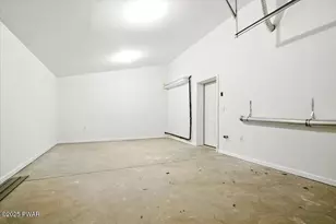 1073 West Side Dr, Newfoundland, PA 18445 - Photo 55