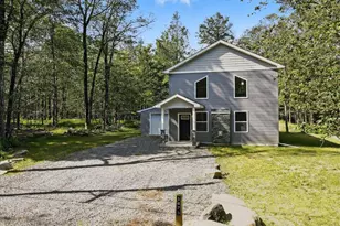 1073 West Side Dr, Newfoundland, PA 18445 - Photo 3