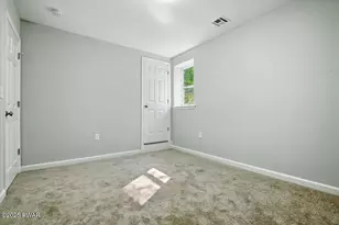 1073 West Side Dr, Newfoundland, PA 18445 - Photo 43