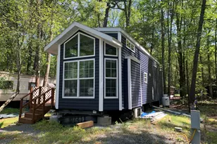 131 Bobcat Dr, Milford, PA 18337 - Photo 1