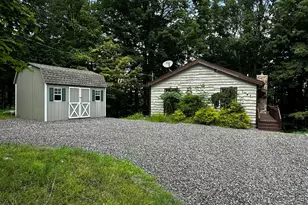 26 Forest Ct, Lake Ariel, PA 18436 - Photo 3