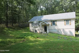 203 Upper Lakeview Dr, Hawley, PA 18428 - Photo 3