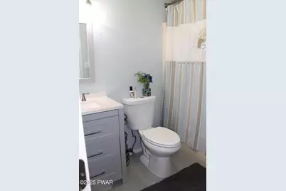 203 Upper Lakeview Drive, Hawley, PA 18428 - Photo 13