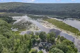 111 Bass Ct, Lackawaxen, PA 18435 - Photo 3