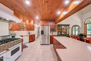 111 Bass Ct, Lackawaxen, PA 18435 - Photo 33