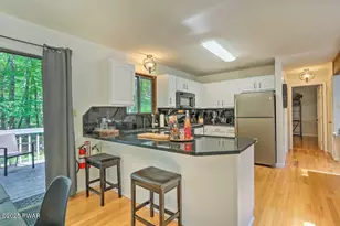 348 Fernwood Dr, East Stroudsburg, PA 18301 - Photo 13