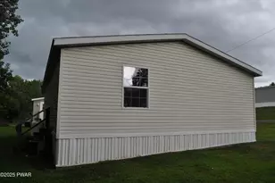 418 Upper W Dr, Other, PA 18640 - Photo 5