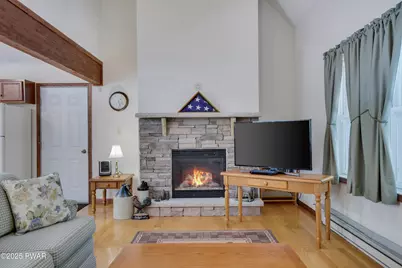 155 Lakewood Drive, Canadensis, PA 18325 - Photo 5