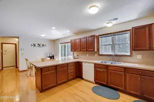 155 Lakewood Dr, Canadensis, PA 18325 - Photo 9