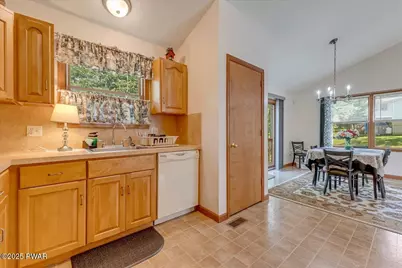 801 Sun Valley Court, Tafton, PA 18464 - Photo 21