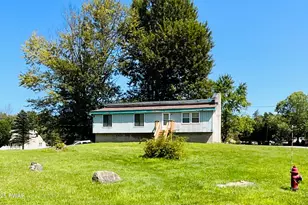 30 Brookfield Rd, Lake Ariel, PA 18436 - Photo 1