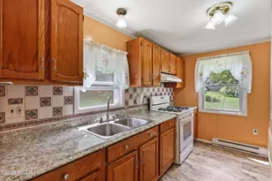 749 Rose Hill Rd, Lake Como, PA 18437 - Photo 17