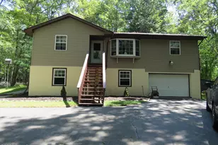 180 Choke Berry Dr, Milford, PA 18337 - Photo 1